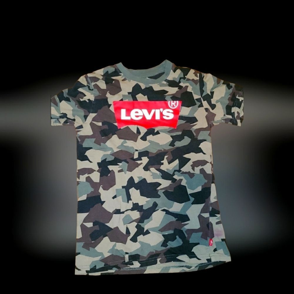 Medium Levis Shirt